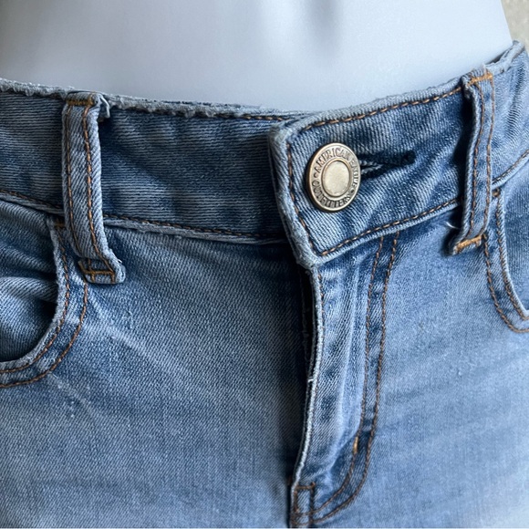 American Eagle Light Wash Jeggings - Size 6 Short - Picture 3 of 10